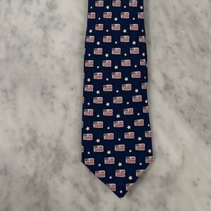 Vineyard Vines American Flag Navy Tie New with tags